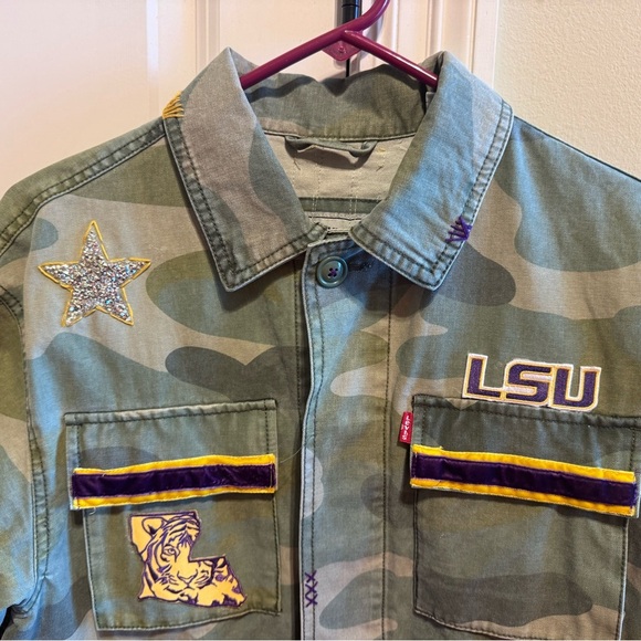 Levi’s Camouflage LSU Button Down Denim Jean Jacket Tigers Stars Custom Sz S - Picture 2 of 16